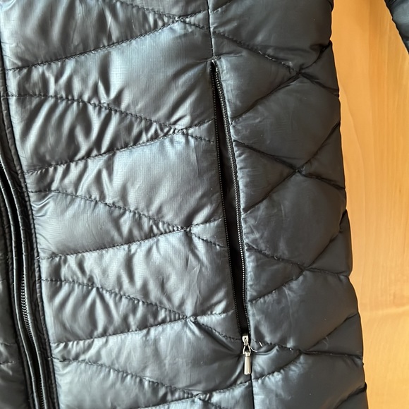 Women’s Patagonia Winter Coat - Picture 4 of 8